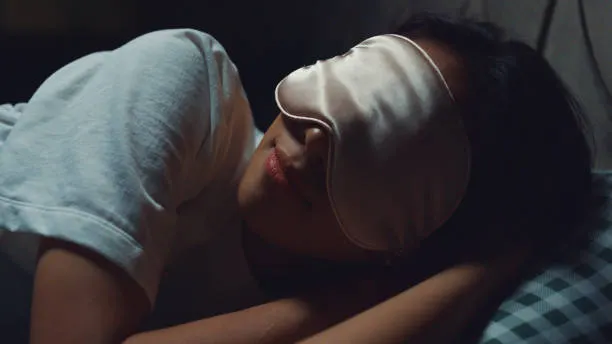 Checklist system I used to improve deep sleep through temperature, light, and routine adjustments.